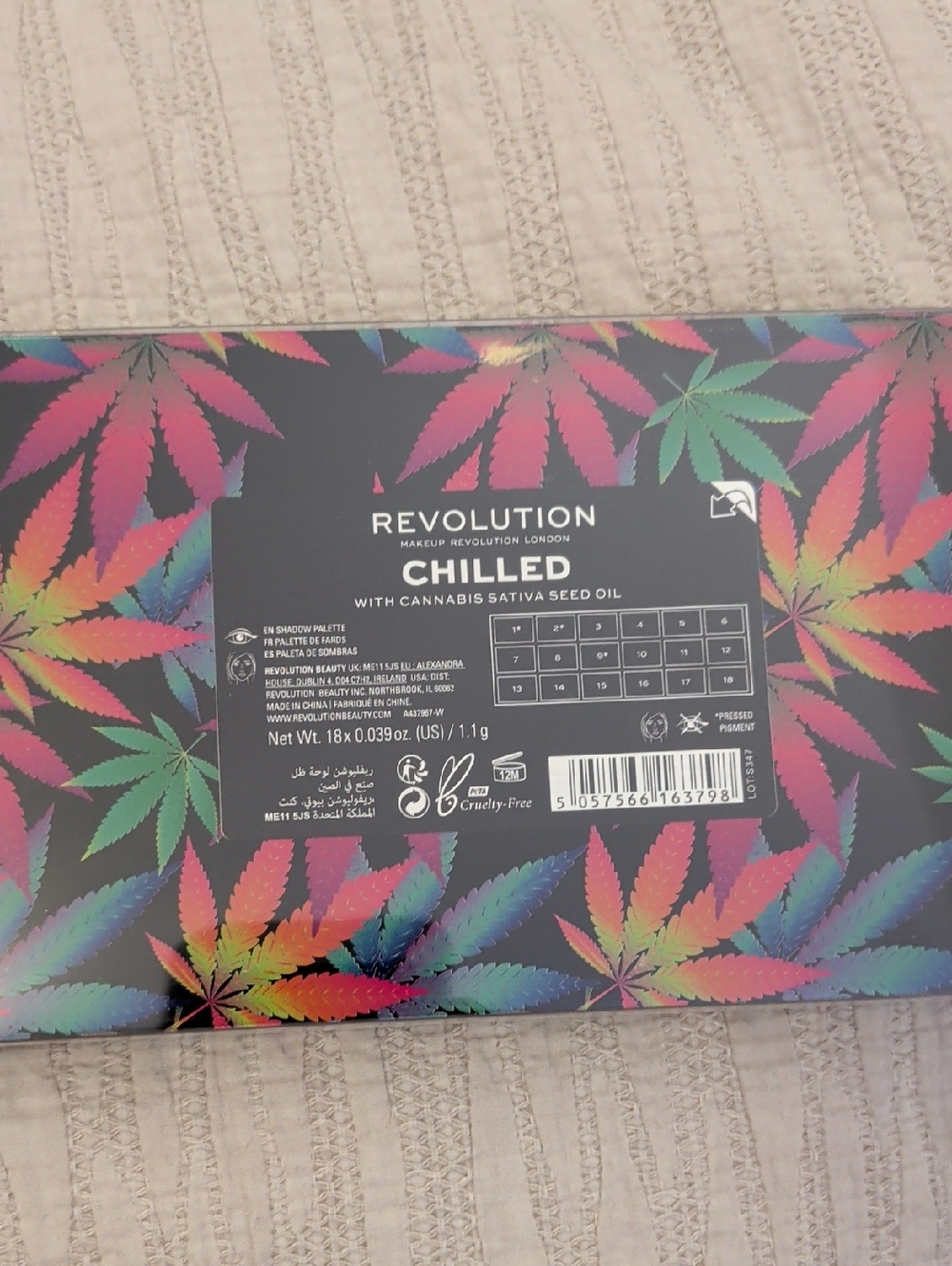 Revolution Chilled Cannabis Oil Shadow Palette - Greens - Picture 2 of 5